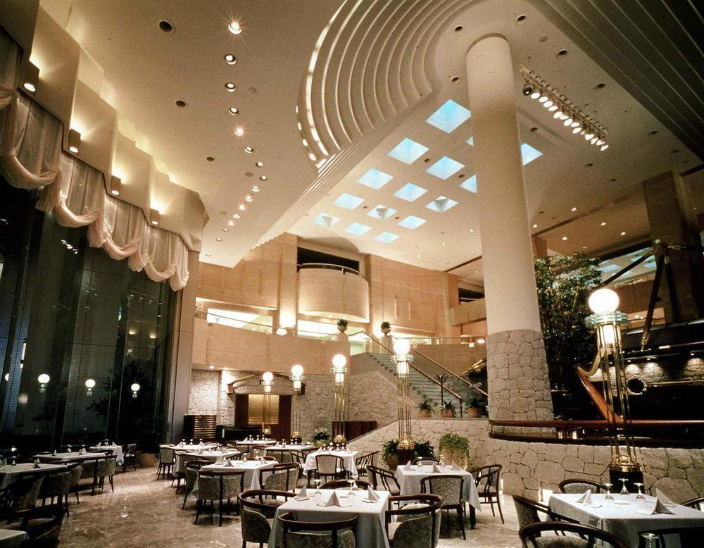 Ana Holiday Inn Tokyo Bay By Ihg Buitenkant foto