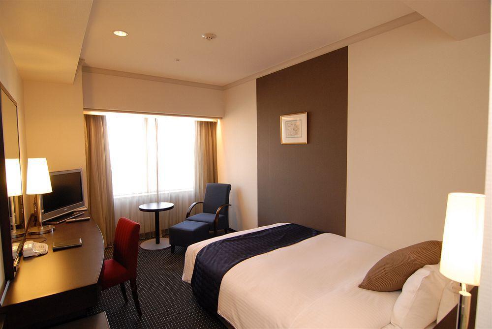 Ana Holiday Inn Tokyo Bay By Ihg Kamer foto