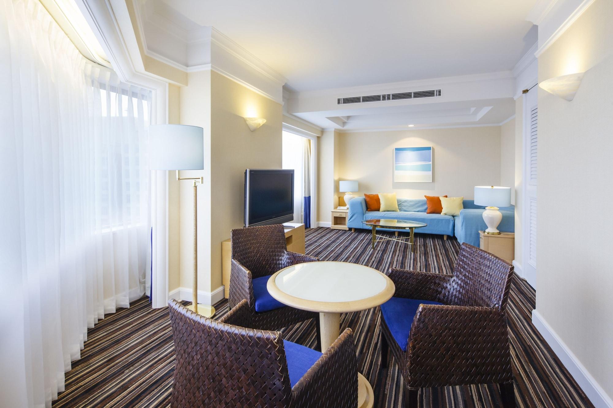 Ana Holiday Inn Tokyo Bay By Ihg Buitenkant foto
