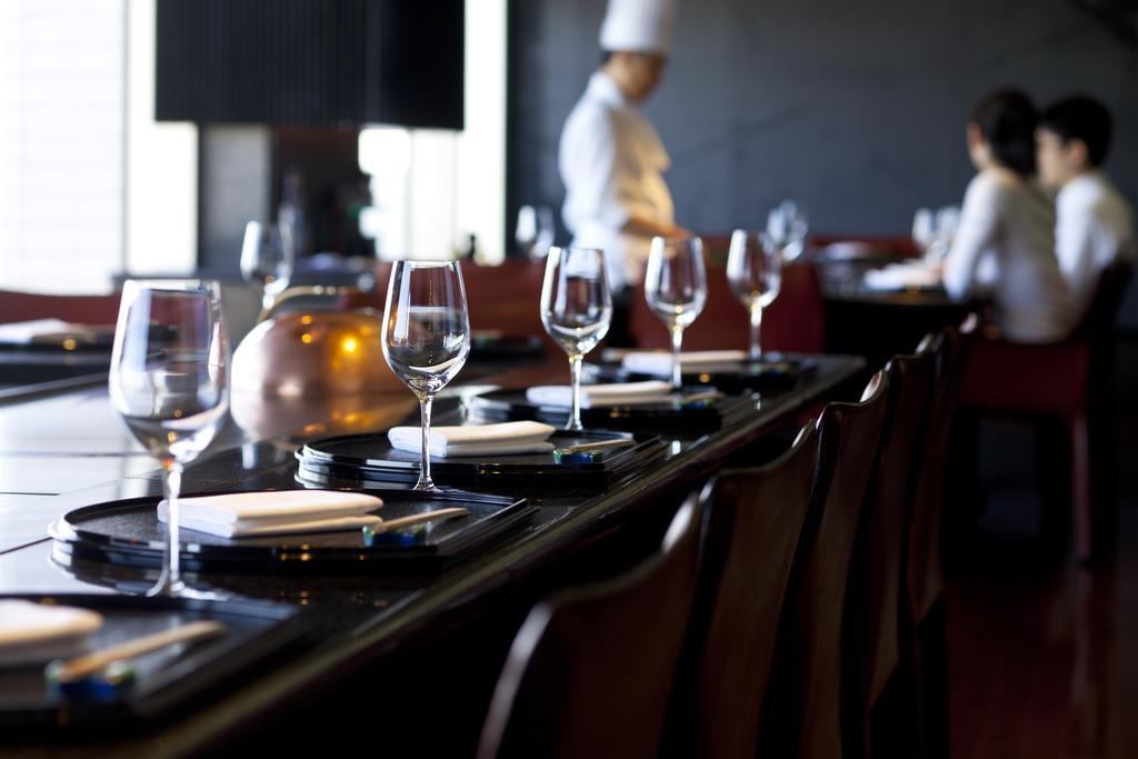 Ana Holiday Inn Tokyo Bay By Ihg Buitenkant foto
